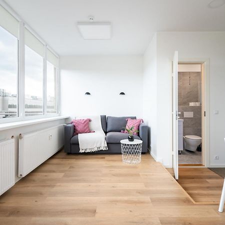 Hilltop Apartments - Studio Rooms In City Centre Tallinn Exterior photo